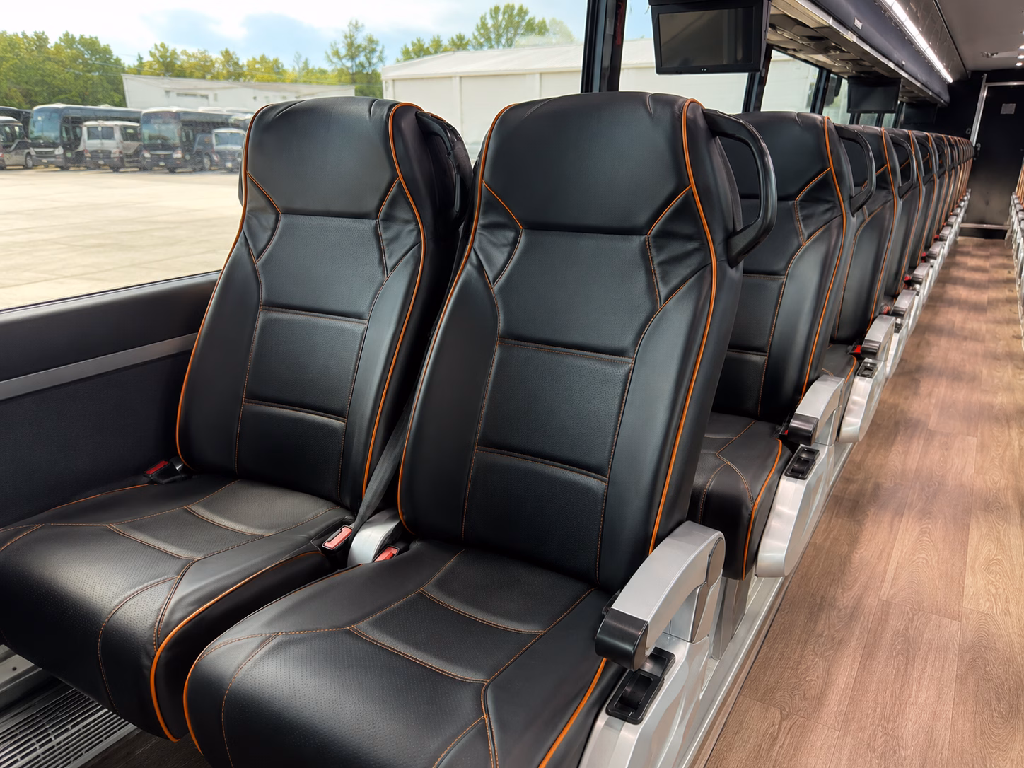 charter bus rentals for arizona state capitol and phoenix federal courthouse trips